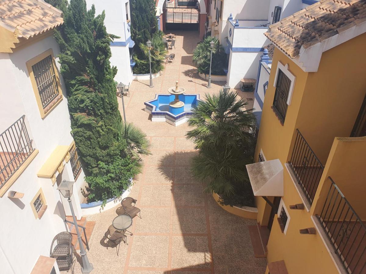 Calle Carlos Primero, Roda Eksteriør billede